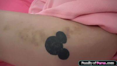 My petite stepsis thanks me by taking my dick in her mouth - hotmovs.com