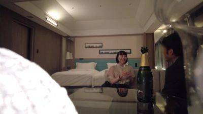 【朝が来るまでチ●ポに溺れる。】貢がれたシャネルを全身に装備したA学生、男ウケするゆるふわオーラがドロドロに溶けるまで！おじチ●ポでキツマンをシェイク！ - txxx.com - Japan