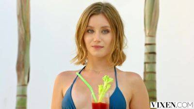 Lily - New Pe-tite Del Lov-es Seduc-ing Rried M-en (14-07-2023) With M O And Lily Blossom - upornia.com