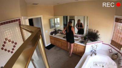 Brett Rossi - Brett Rossi In Horny Stepmom Massages Stepsons Huge Cock Uhd - txxx.com