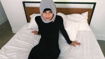 Sweet sophia & her best friend get frisky with a long cock in hijab hookup - sexu.com