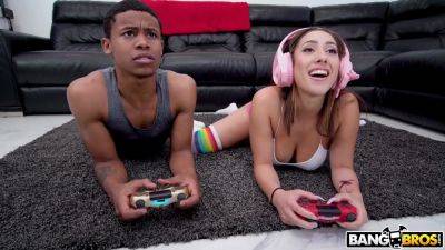 Win This Level - upornia.com