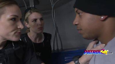 Busty Blonde - Black Dude Pounding Busty Blonde Cop - videomanysex.com