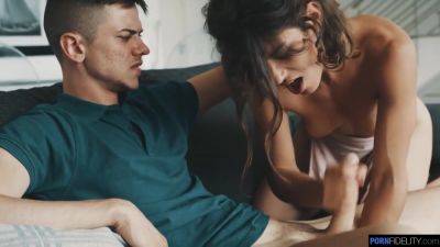 Julia Roca - E850 Julia Roca - videomanysex.com