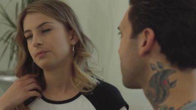 Kristen Scott - On The Job Sc3 (21.08.2019) Hq - hotmovs.com