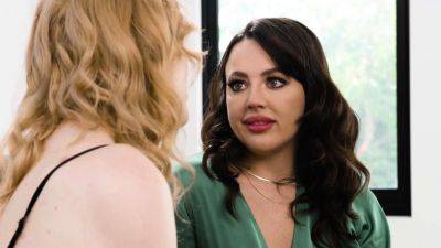 Whitney Wright - Whitney Wright sucks Erica Cherrys Tdick - drtvid.com