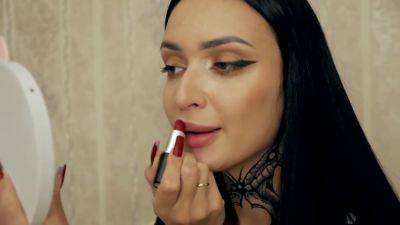 My Stepsister Bought A Bright New Lipstick And Decided To Test It On Me - hclips.com