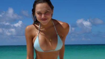 Hot Babe Babe Little Male Pole Bitch - Al - Alexis Ren - upornia.com - Poland