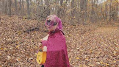 Enjoys A Big Cock - Lil Red - hclips.com