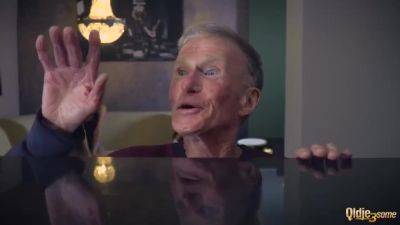 Nesty And Kitten - upornia.com