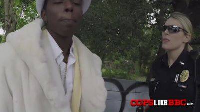 Blond Hair Lady Rides Black Monstercock Doggie Style - upornia.com