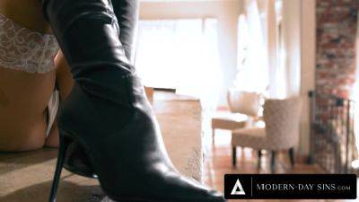 MODERN-DAY SINS - Secretly Bi-Curious Rachael Cavalli Is Offered A Threesome With Sexy Chloe Surreal - hotmovs.com