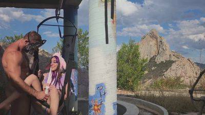 Red & Mr. Wolf Play On A Sex Swing - hclips.com