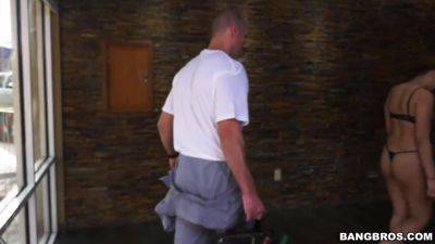 Repair Man Latina - Mariah Banks - upornia.com