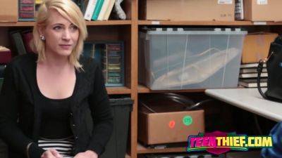 Fat Dick Disappears In Tight Pussy - videomanysex.com