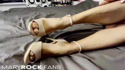 Footfetish Dildo Playing In The Bed - upornia.com