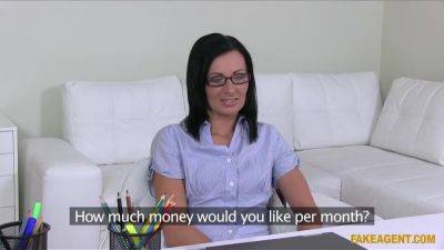 Nerdy University Student Porn Casting - upornia.com