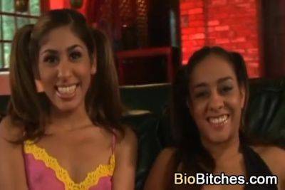 2 Girls Swallow Cum In Trio - hclips.com