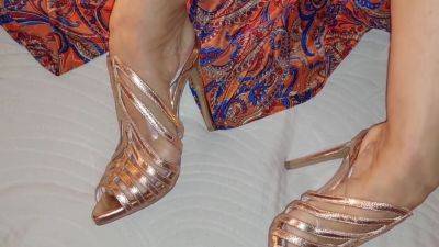 Selenas Small Beautiful Feet In Heels Posing And Worship - hclips.com - Germany