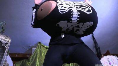 Her Tits Grow Up Very Quickly! - videomanysex.com