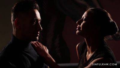 Cassie del isla takes care of her hubby's hard cock in sensual lingerie - sexu.com