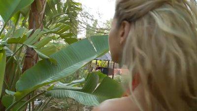 Stephanie Elisse - Private Bungalow 3some Sex - upornia.com