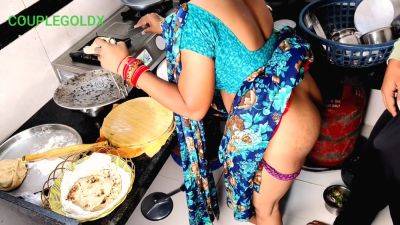 Kitchen Me Chupke Se Ghus Kar Suri Kiya - desi-porntube.com - India