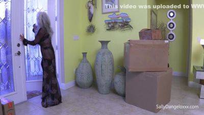 Two Men And A Fuck The Moving Crew Is Here - Sally D'angelo - upornia.com