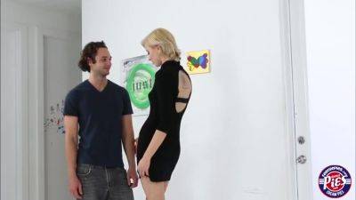 Blonde Hailey Filled With Cum - videomanysex.com