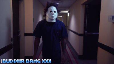 Ambitious Halloween - upornia.com