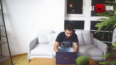 Alexxxtremeoficial Estoy En Oficina Y Mi Supervisor Me S - upornia.com