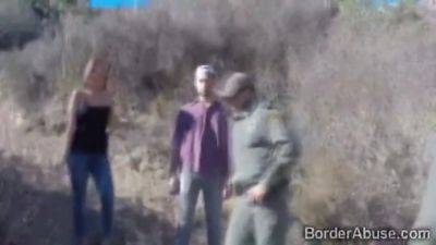 Latina Got Her Pussy Surveyed Outdoors By The Border Po - hclips.com