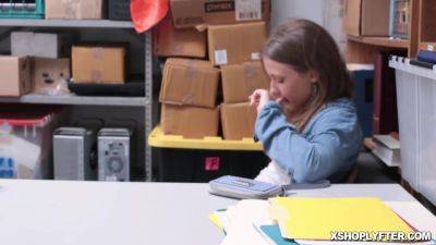 Got Her Tight Pussy Fuck So Hard - Brooke Bliss - videomanysex.com