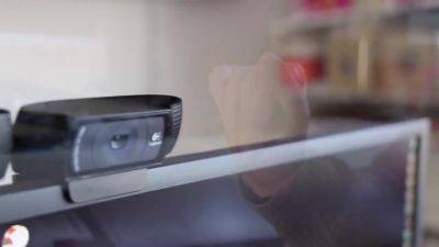 Camgirl Annika Rose - videomanysex.com