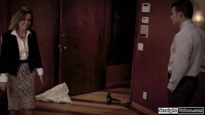 Busty Realtor Is Fucked To Sell A House - upornia.com