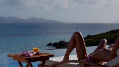 Leila - Naked In The Hot Sun - hclips.com