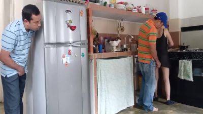 Sabes Como Me Pongo Cuando Me Tocas, Debemos Estar Pendientes El Cornudo Nos Observa. 6 Min - hclips.com