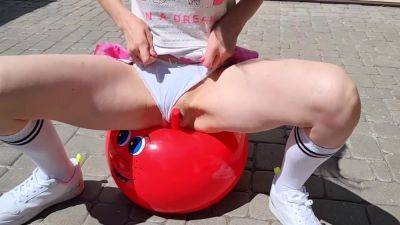 Horny Stepsister Riding Fitness Ball With Double Penetration 7 Min - hclips.com