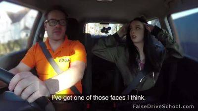 Slim Driving Student Has Sixtynine Oral - videomanysex.com