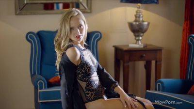 Fuck Me Lady Bug - hotmovs.com