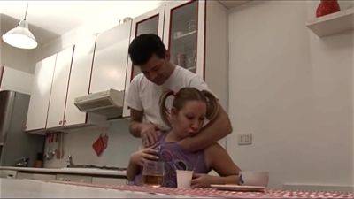 Giovani Puttanelle In Calore Crescono - Episode 3 - upornia.com