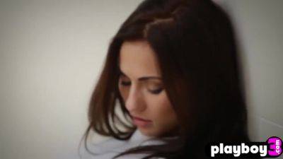 Lonely European Babe Hot Masturbation And Hot Fingering - videomanysex.com