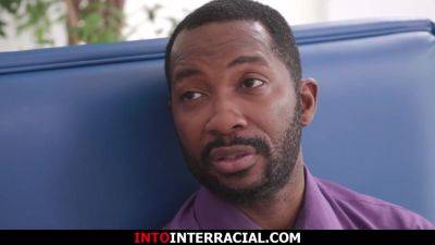 I asked the waitress if her pussy was on todays menu perhaps - txxx.com