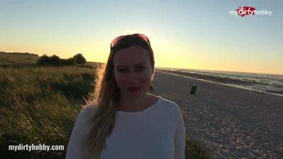 My Dirty Hobby - Hot Public Blowjob On The Beach - hclips.com - Germany