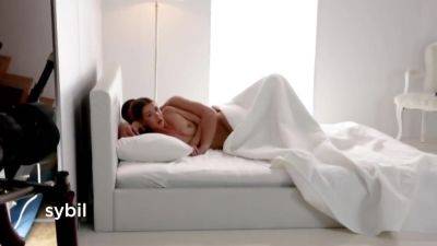 The Naked Truth 4 - upornia.com