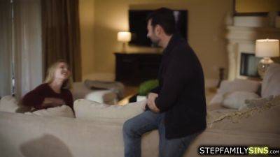 College babe seducing then deepthroating older stepcousin - hotmovs.com