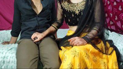 Uncle Ne Beti Ko Paise Deke Choda - desi-porntube.com