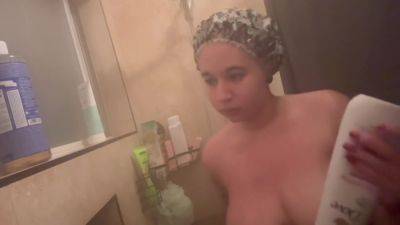 Taking A Shower - hclips.com