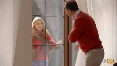 Nikki Violet's tight pussy pounded by a mature stud in old-young sex tape - sexu.com