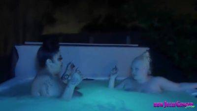 Big Beautiful Women Hottub Lesbian 3some Sex - upornia.com